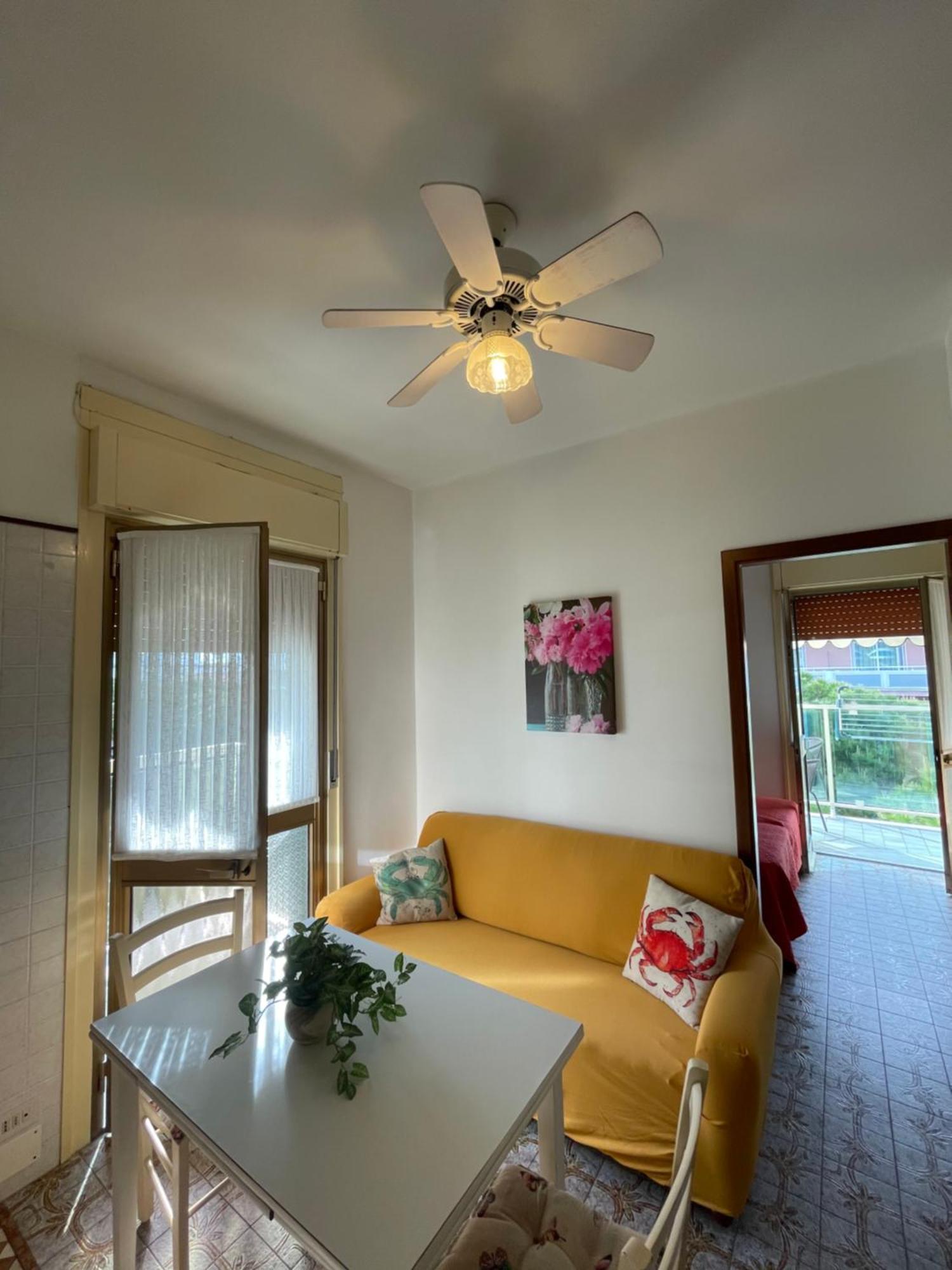 リド・ディ・イエゾロFoscolo Sunset Houseアパートメント エクステリア 写真